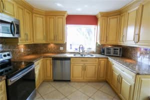 9310 NW 50th Doral Cir S #9310, Doral, FL 33178, Sold 10/15/24