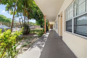 11855 NE 19th Dr APT 1, North Miami, FL 33181, - MLS#A11602912