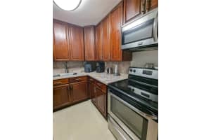 1555 W 44th Pl, Hialeah, FL 33012, Sold 08/15/24