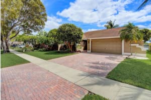 5726 SW 89th Way, Cooper City, FL 33328, Sold 07/26/24
