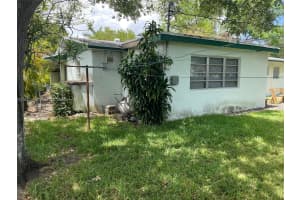 9720 SW 77th St, Miami, FL 33173, Sold 10/02/24