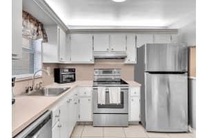 9700 Sunrise Lakes Blvd APT 102, Sunrise, FL 33322, Sold 03/17/25