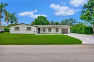 15735 SW 89th Ave, Palmetto Bay, FL 33157, Sold 11/22/24