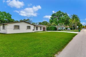 15735 SW 89th Ave, Palmetto Bay, FL 33157, Sold 11/22/24
