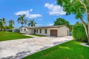 15735 SW 89th Ave, Palmetto Bay, FL 33157, Sold 11/22/24