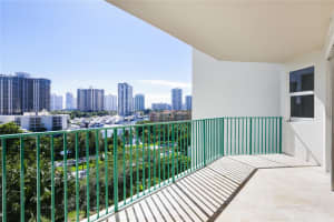 19900 E Country Club Dr, Aventura, FL 33180, Sold 08/21/24