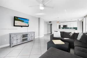 322 Buchanan St, Hollywood, FL 33019, Sold 07/15/24