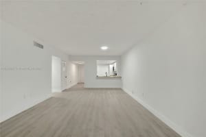 9175 SW 77th Ave APT 302, Miami, FL 33156, Sold 03/17/25