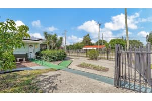 290 Nw 188th St, Miami Gardens