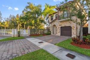 7012 NW 103rd Path, Doral, FL 33178, Sold 10/08/24