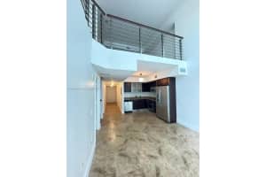 41 SE 5th St, Miami, FL 33131, Sold 09/06/24