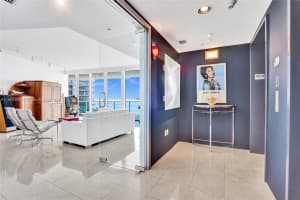1000 South Pointe Dr, Miami Beach, FL 33139, Sold 07/29/24
