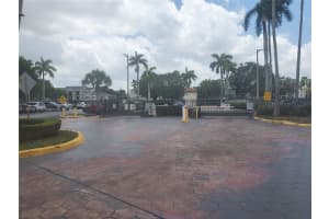 6195 NW 186th St, Hialeah, FL 33015, Sold 08/13/24