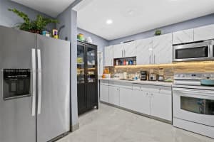 833 NW 75th St, Miami, FL 33150, Sold 10/10/24