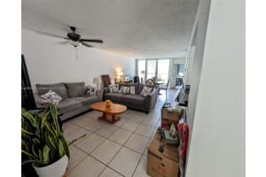 4864 NW 97th Ct, Doral, FL 33178, Sold 12/17/24