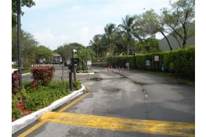 3760 Inverrary Dr APT 2B, Lauderhill, FL 33319, Sold 10/15/24