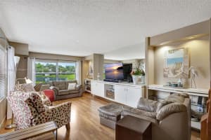 12 Amherst Ct, Royal Palm Beach, FL 33411, Sold 07/15/24