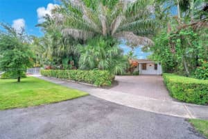 9760 Colonial Dr, Miami, FL 33157, Sold 12/05/24