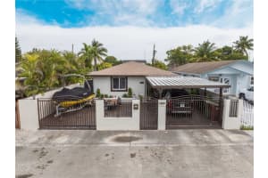 875 E 29th St, Hialeah