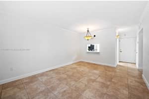 8601 SW 68th Ct APT 6, Miami, FL 33143, Sold 11/15/24