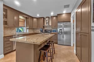 8000 NW 83rd St, Tamarac, FL 33321, Sold 08/29/24