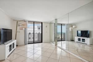 4301 Collins Ave APT 1004, Miami Beach, FL 33140, Sold 04/24/25