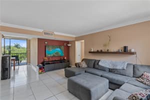 8650 SW 133rd Avenue Rd APT 412, Miami, FL 33183, Sold 11/11/24