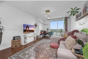 2681 N Flamingo Rd, Sunrise, FL 33323, Sold 11/07/24