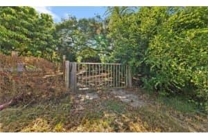 18960 SW 240th St, Homestead, FL 33031, Sold 12/10/24