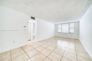 1805 Sans Souci Blvd APT 122, North Miami, FL 33181, - MLS#A11605922