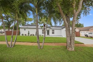 19120 NW 57th Ct, Hialeah, FL 33015, Sold 10/30/24