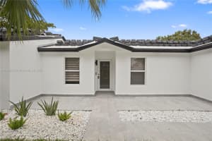 19120 NW 57th Ct, Hialeah, FL 33015, Sold 10/30/24