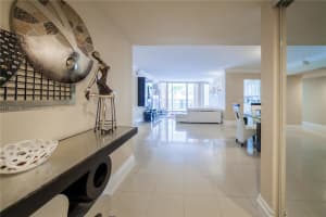 16711 Collins Ave APT 303, Sunny Isles Beach, FL 33160, - MLS#A11606256