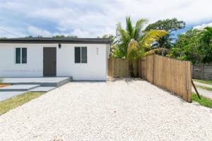 646 NE 32nd St, Oakland Park, FL 33334, Sold 12/23/24