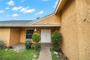 8211 SW 11th Ct, North Lauderdale, FL 33068, Sold 10/18/24