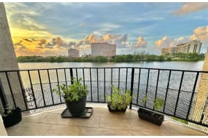 5201 NW 7th St, Miami, FL 33126, Sold 08/20/24