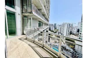 690 SW 1st Ct APT 2134, Miami, FL 33130, Sold 02/28/25