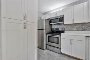 728 Sunny Pine Way, Greenacres, FL 33415, Sold 08/02/24