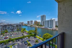600 Parkview Dr APT 1119, Hallandale Beach, FL 33009, Sold 10/01/24