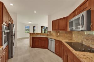 2753 Center Ct Dr # 2-19, Weston, FL 33332, Sold 11/14/24