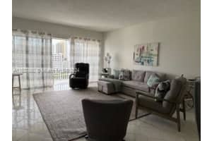 300 Bayview Dr 707, Sunny Isles Beach