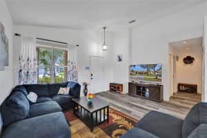 931 Falling Water Rd, Weston, FL 33326, Sold 08/15/24