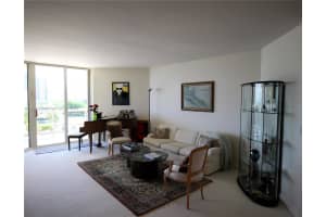 20191 E Country Club Dr APT 908, Aventura, FL 33180, Sold 12/04/24