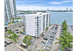 7545 E Treasure Dr 9h, North Bay Village