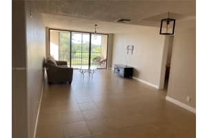 16325 Golf Club Rd APT 313, Weston, FL 33326, Sold 02/27/25