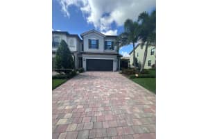 8307 Catria Ln, Wellington, FL 33467, Sold 08/08/24