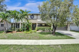 5740 E Waterford Dr, Davie, FL 33331, Sold 08/29/24