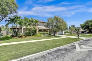 5740 E Waterford Dr, Davie, FL 33331, Sold 08/29/24