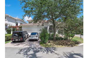 3981 194th Ln, Golden Beach, FL 33160, Sold 10/24/24