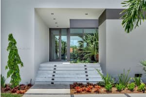 16429 NE 30th Ave, North Miami Beach, FL 33160, Sold 11/18/24